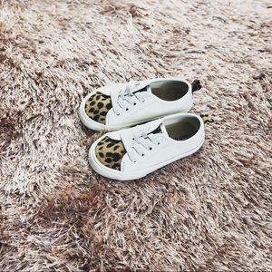 Leopard print toe shoes